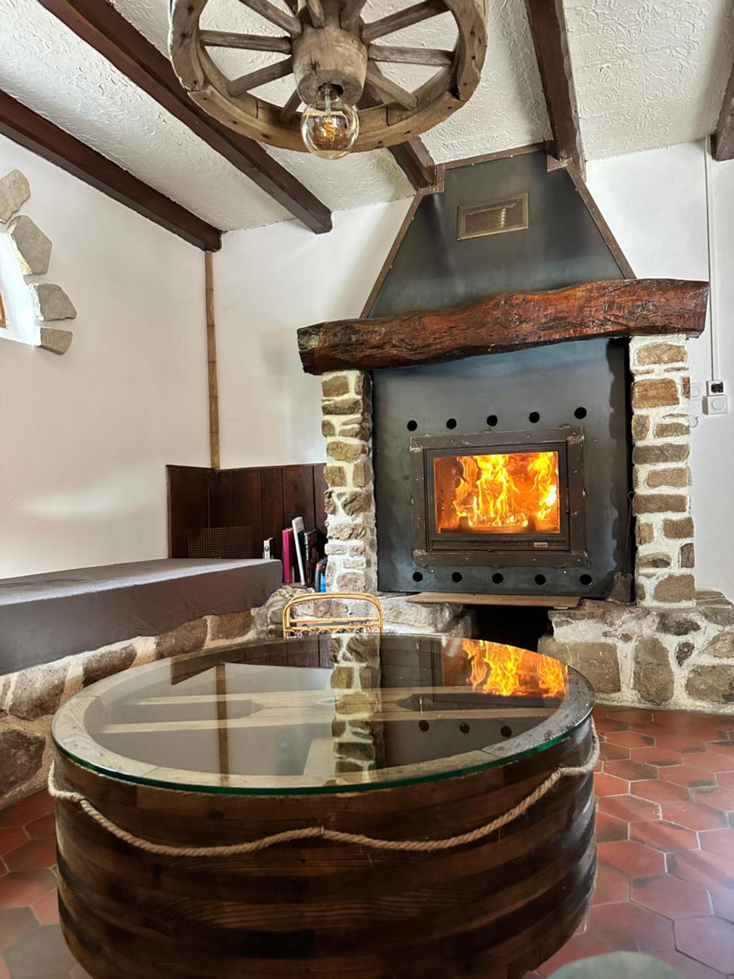 Au Coeur Du Vignoble Cognacais Villa Gondeville Exterior foto